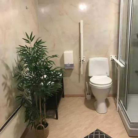 Leirvik Vandrehjem * Leirvik