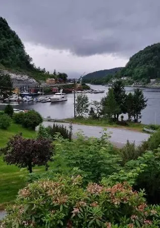 Hostel Leirvik *